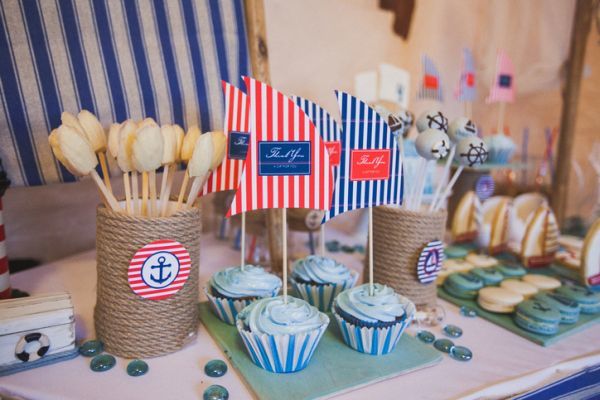 manualidades-sencillas-para-una-baby-shower-mesa2-istock