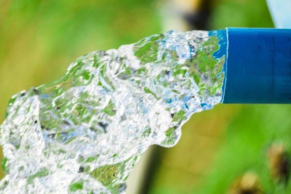 Como hacer un arco de globos sin base peso de agua