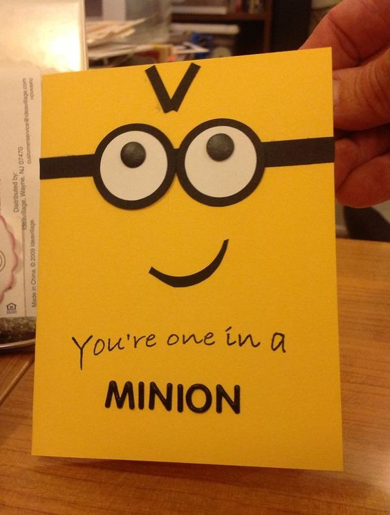 Tarjetas para el día del padre con materiales reciclados one in a minion