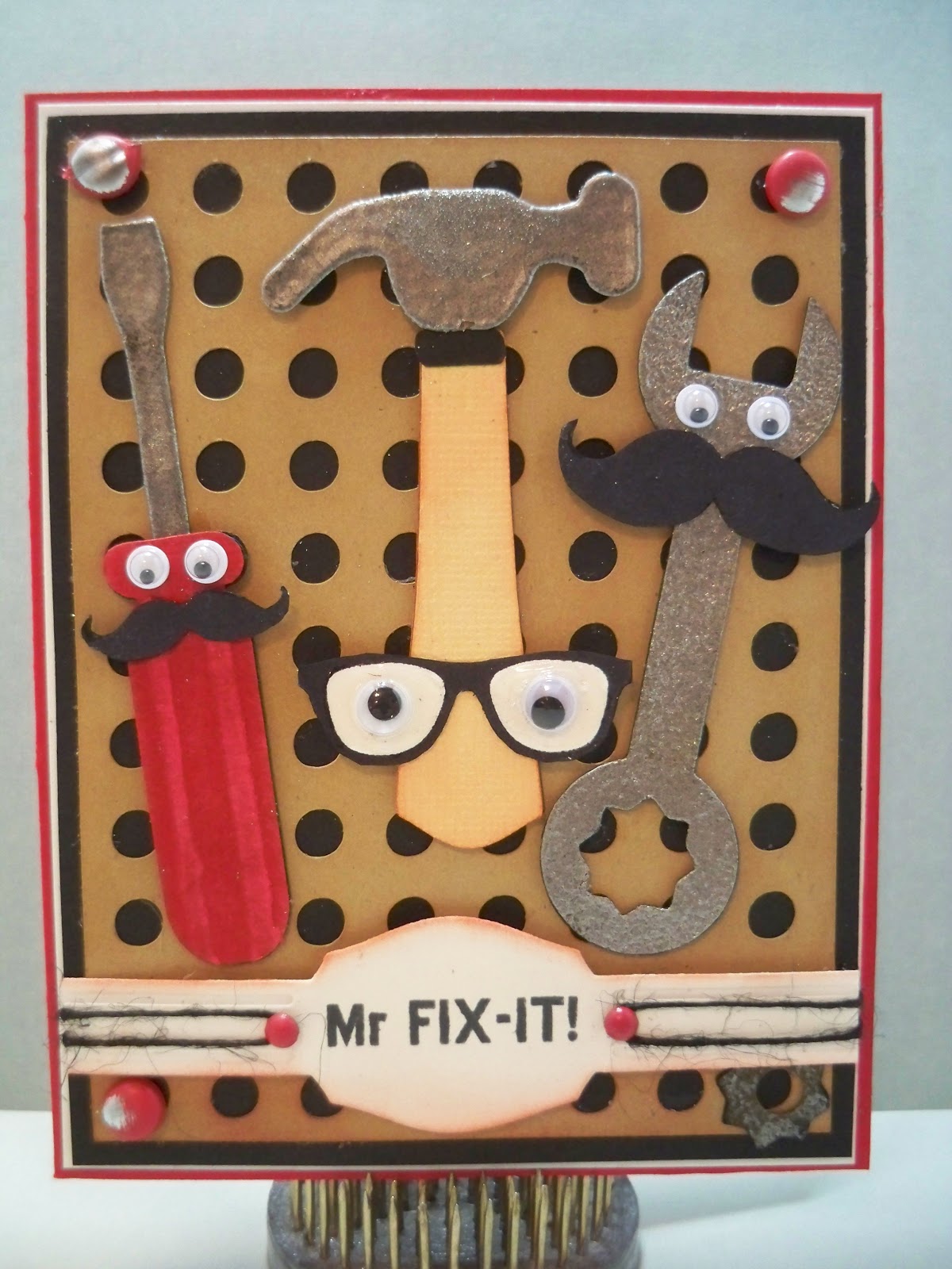 Manualidades para el Día del Padre con Goma Eva herramientas