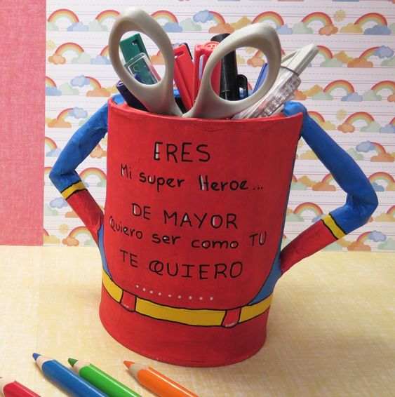 Manualidades para el Día del Padre con Goma Eva portalápices