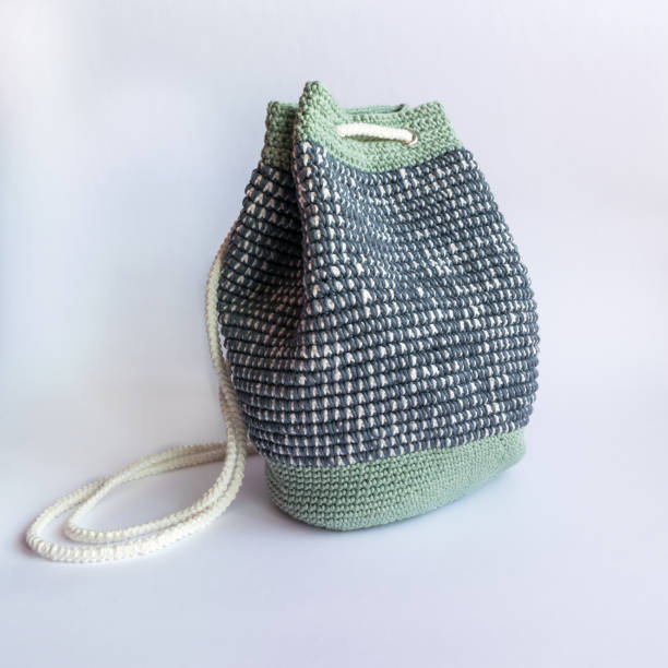 Como hacer bolsa ganchillo paso a paso bolsas modernas FOTOS forma cubo