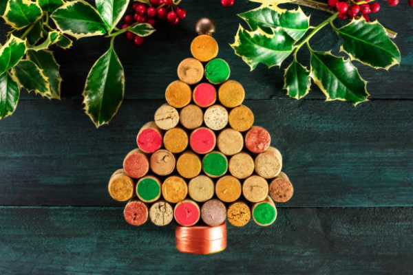 Mejores manualidades con corcho TAPONES CORCHO FOTOS arbol navidad