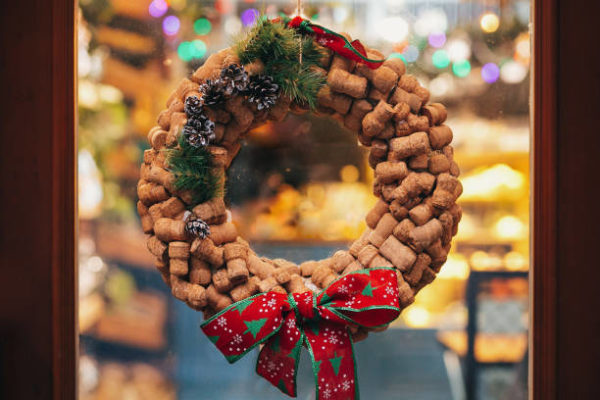 Mejores manualidades con corcho TAPONES CORCHO FOTOS corona navidad