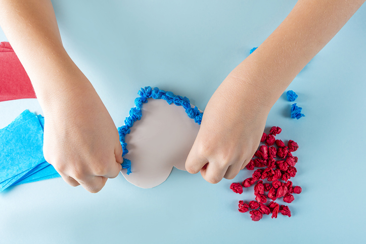 Manualidades para san valentin para ninos piedras de colores para corazon