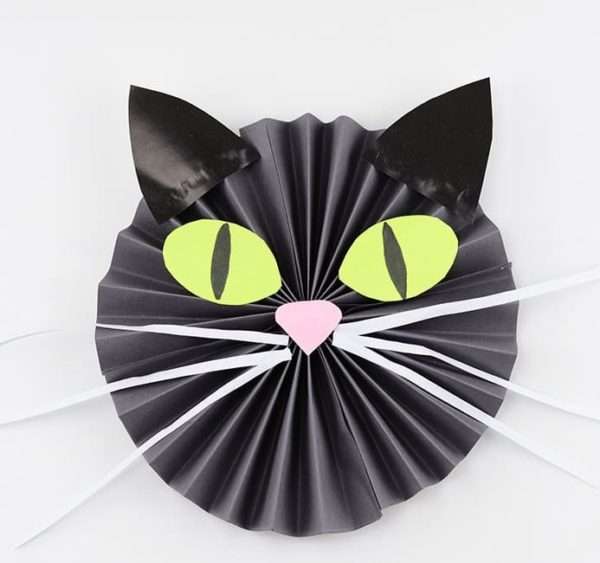 Mejores manualidades dia internacional gato papel arrugado careta