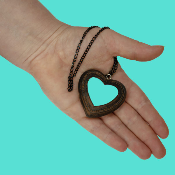 Mejores ideas manualidades hechas a mano para regalar a nuestra pareja colgante corazon