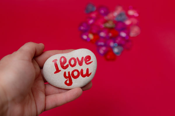 Mejores ideas manualidades hechas a mano para regalar a nuestra pareja piedra