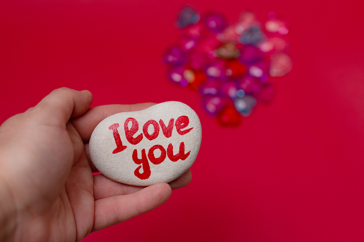 Mejores ideas manualidades hechas a mano para regalar a nuestra pareja piedra