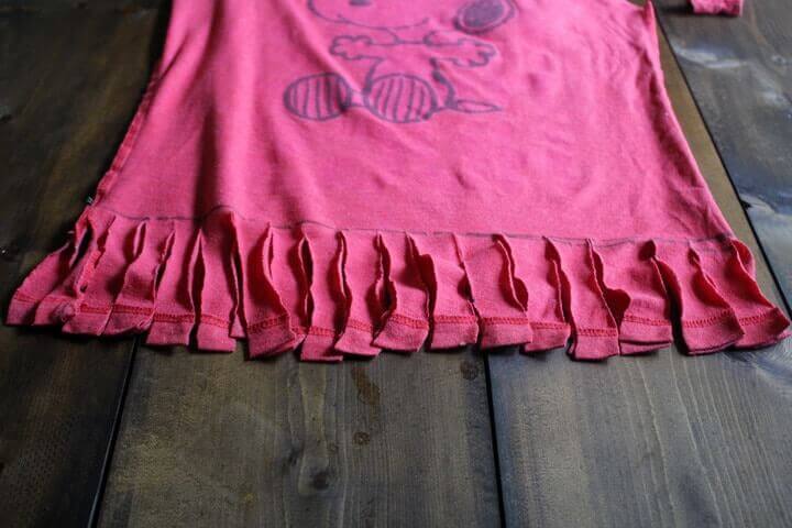 Mejores ideas manualidades para reciclar ropa vieja FOTOS cortar camiseta