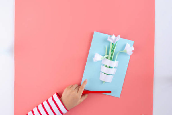 Mejores regalos para el dia de la madre con cartulinas FOTOS tarjeta flores blancas