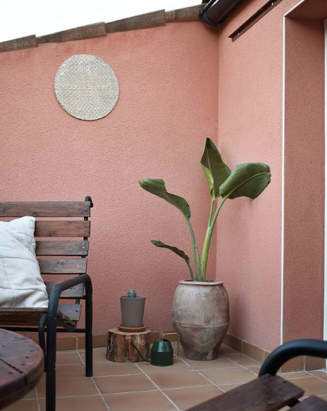 30 Ideas para decorar la terraza en Primavera Verano tinaja