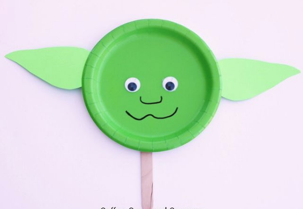 Manualidades de Star Wars para niños en Plato Yoda
