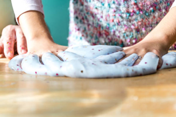 Como se hace el slime casero paso a paso 