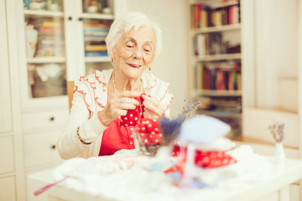 Las mejores ideas de manualidades para personas mayores FOTOS manualidad con tela
