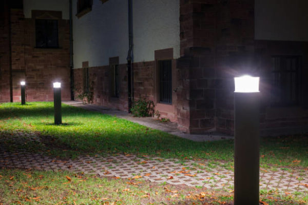 Las mejores ideas para iluminar tu jardin sin contaminar led