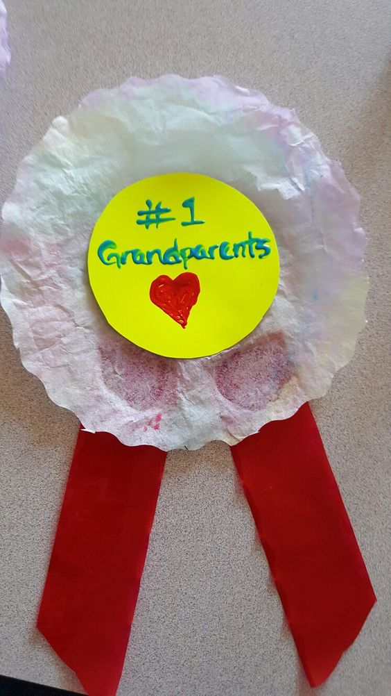 Las mejores ideas para hacer manualidades con los abuelos medalla oro