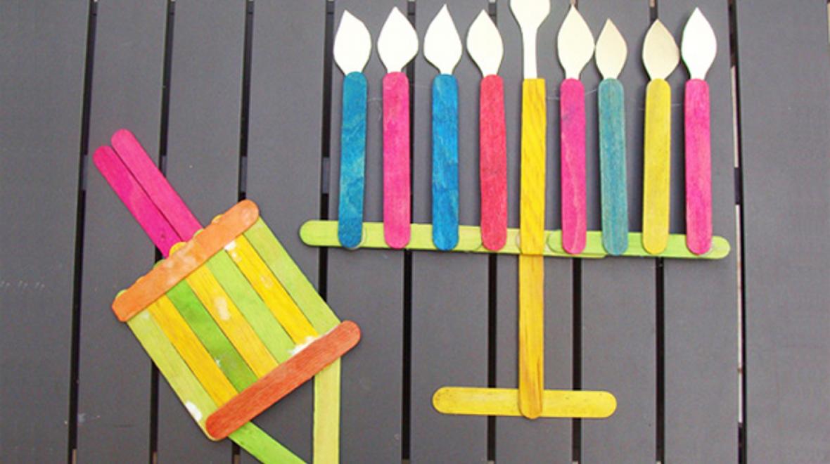 Ideas de manualidades para ninos para el dia de hanukkah FOTOS menorah palitos helado