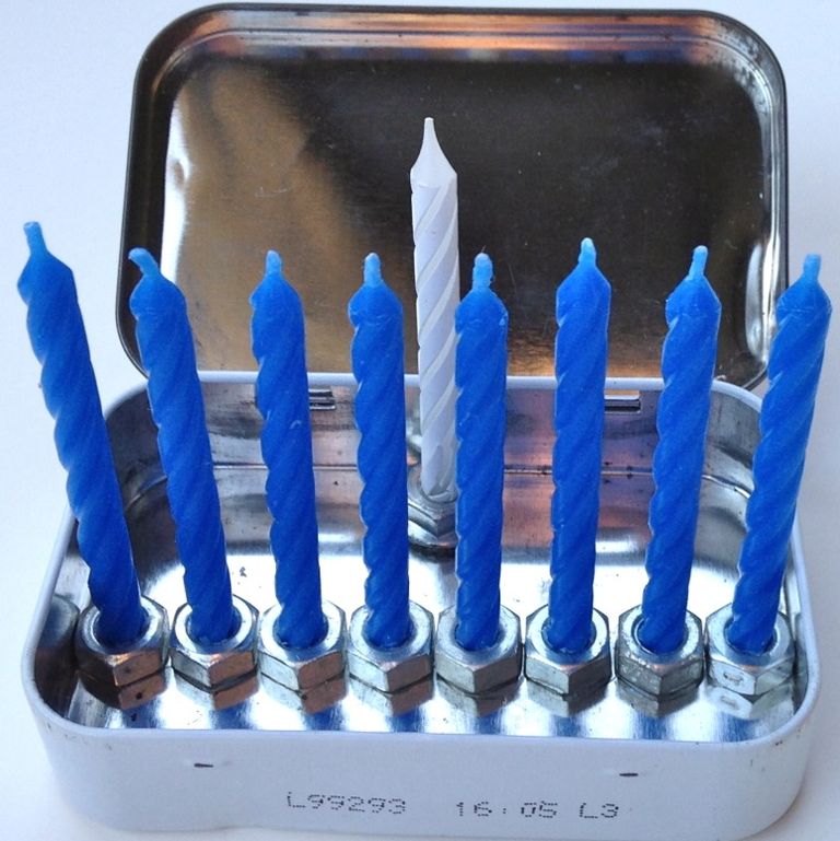 Ideas de manualidades para ninos para el dia de hanukkah FOTOS menorah velas pequeñas