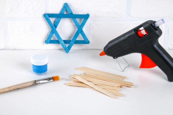 Ideas de manualidades para ninos para el dia de hanukkah estrella david 